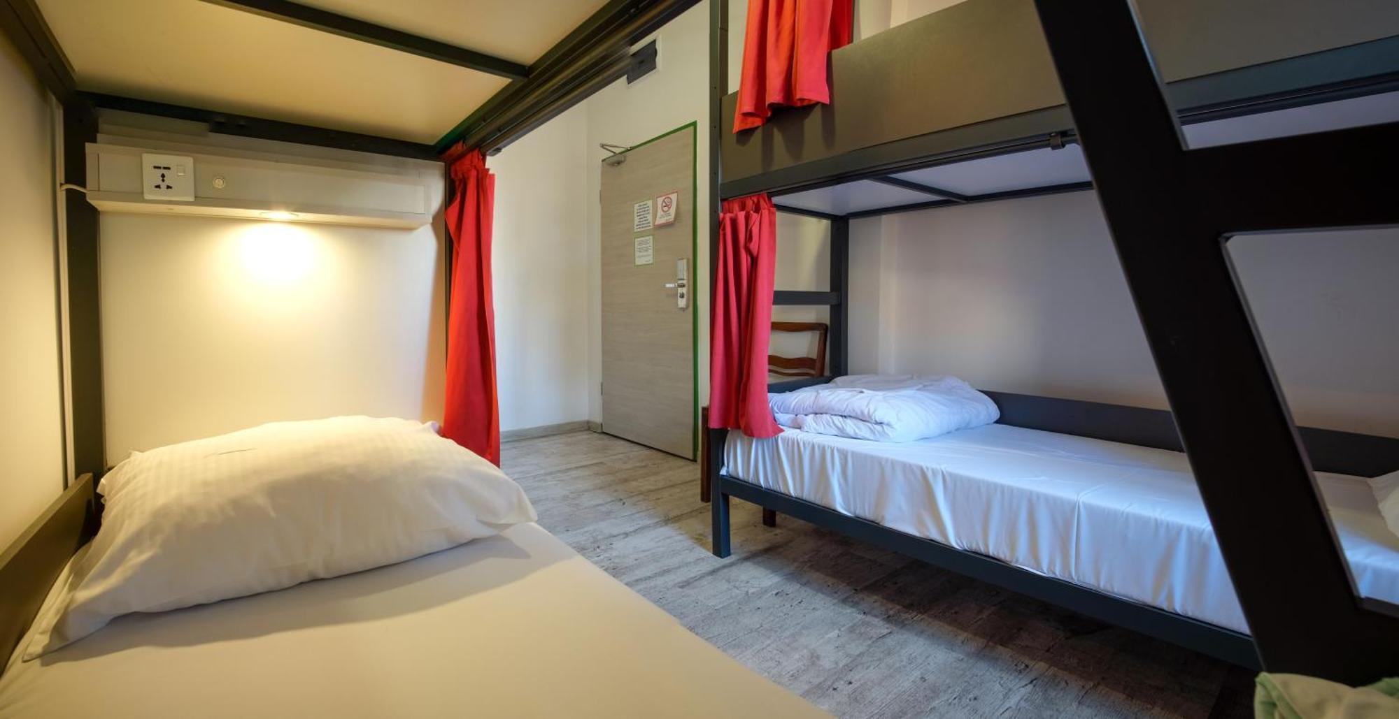 Camera Quadrupla con Bagno in Comune